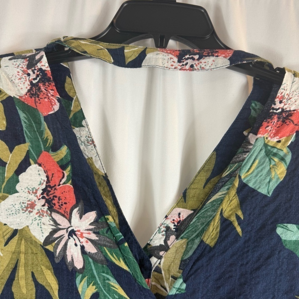 Hayden Floral Button-Down Dress size:M - Picture 14 of 17